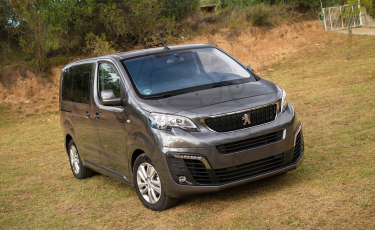 Peugeot Traveller con calefacción y batería auxiliar