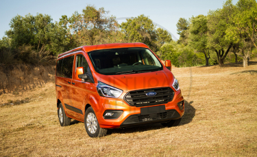 Ford Transit Custom con calefacción y muebles a medida