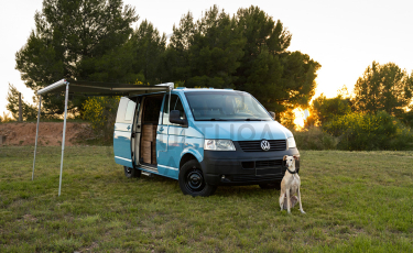 VW T5 Camper con toldo y batería auxiliar