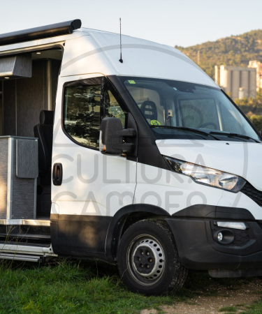 Iveco Daily L3H2 con toldo