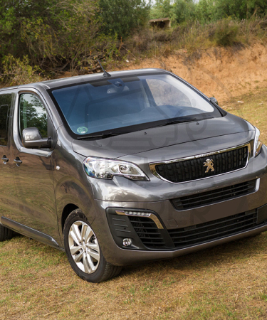 Peugeot Traveller con calefacción y batería auxiliar